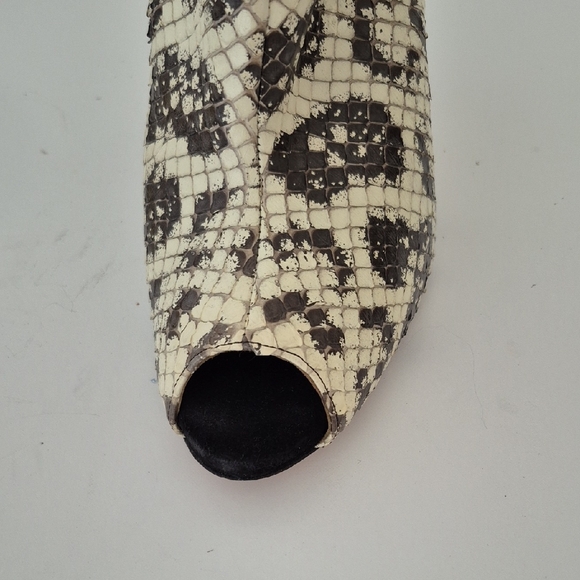 ALEXAWAGNER Snakeskin & Black Open-Toe Heeled Boots – US 8.5 / EU 39 - Picture 9 of 15